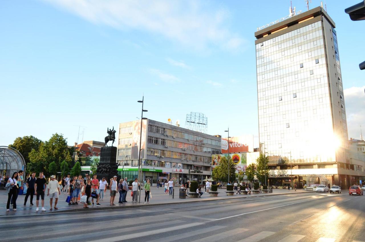 Tike, Tak - Central Residence Ni Kültér fotó