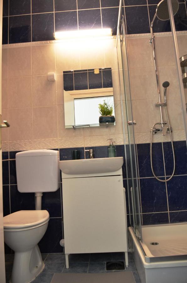 Tike, Tak - Central Residence Ni Kültér fotó